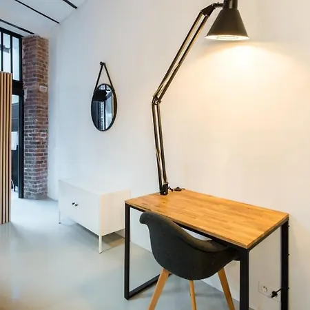 Loft In A Quiet Area Close To The Metro Station Appartement *